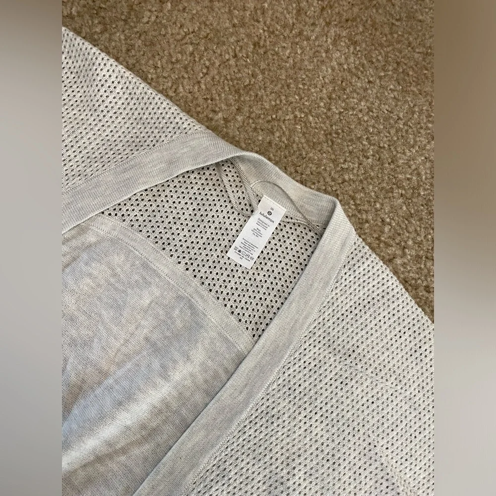 Lululemon Long Weekend Wrap Heathered Grey Tan & Cardigan